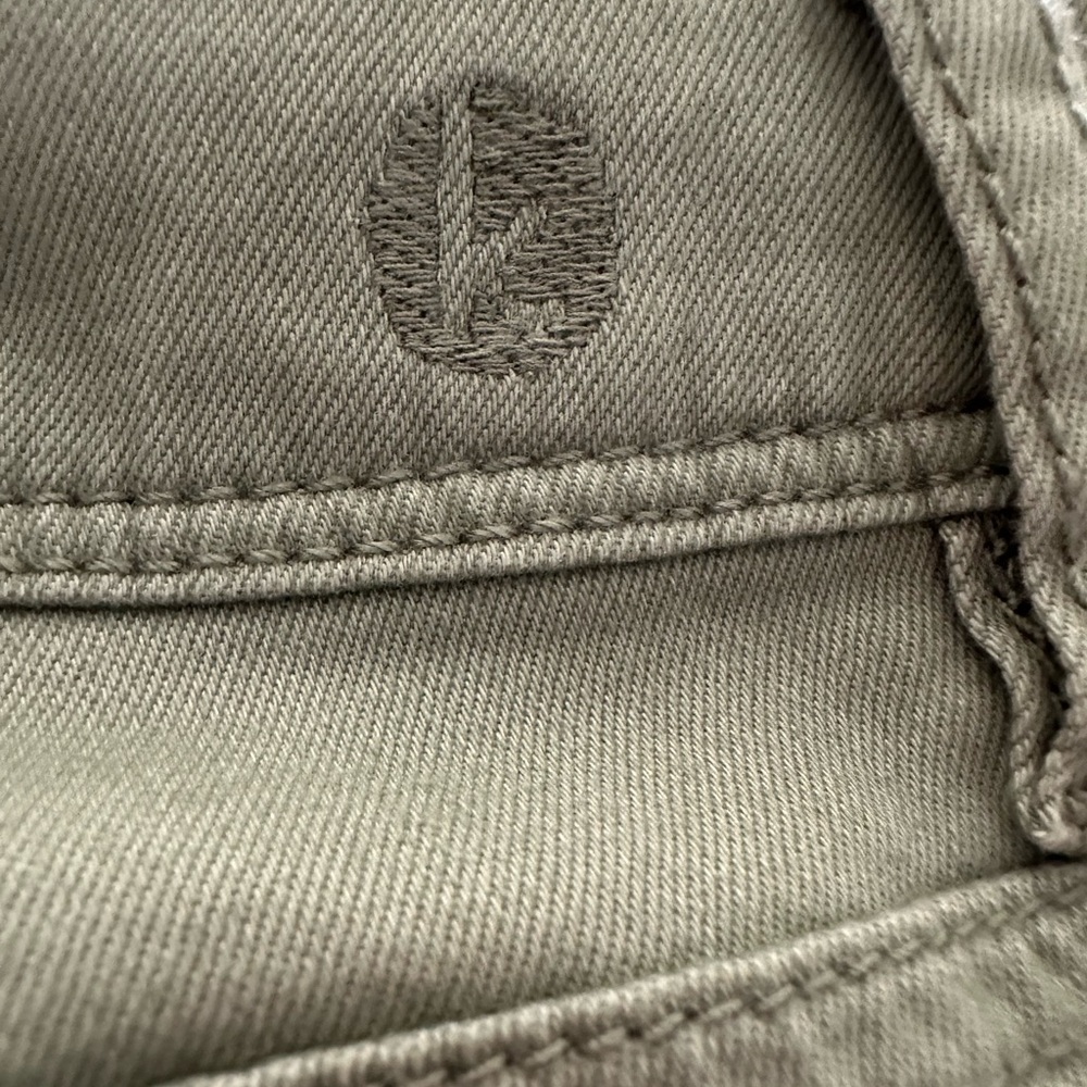 Women’s Kenzie Jean shorts - Picture 3 of 8